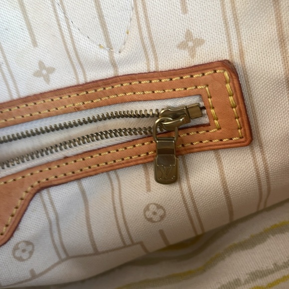 Authentic Louis Vuitton Neverfull GM Damier Azur - Picture 12 of 16